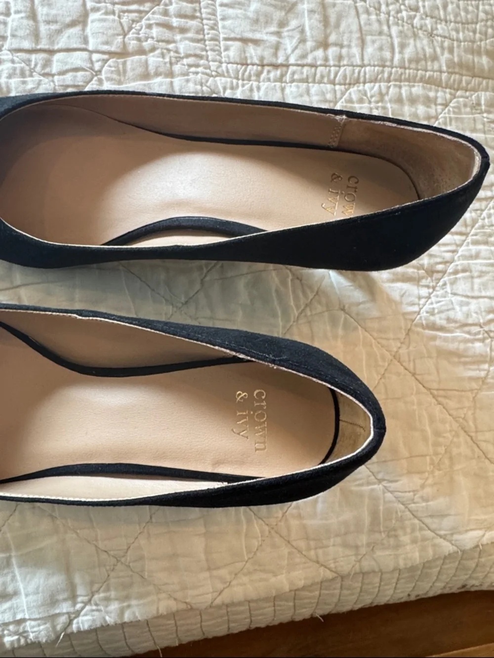 crown & ivy Black Pointed Toe with heel